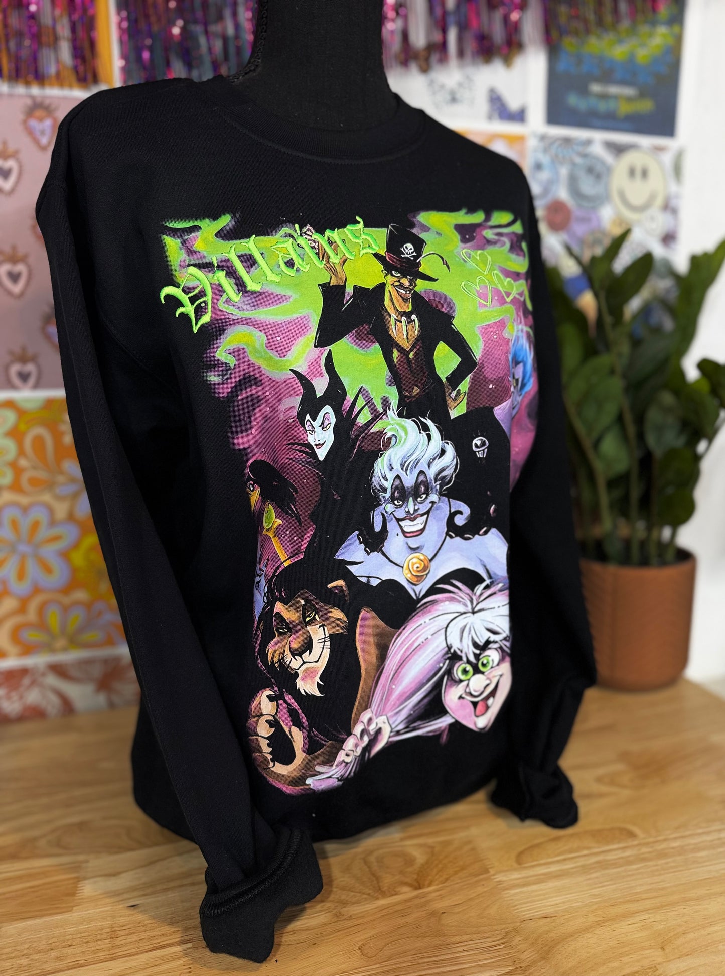 Embroidered villains graphic crewneck