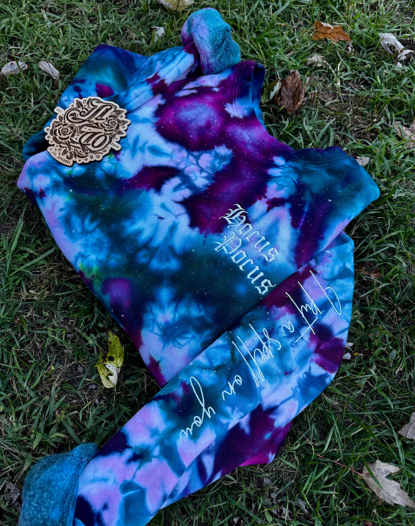 Embroidered HP dyed crewneck