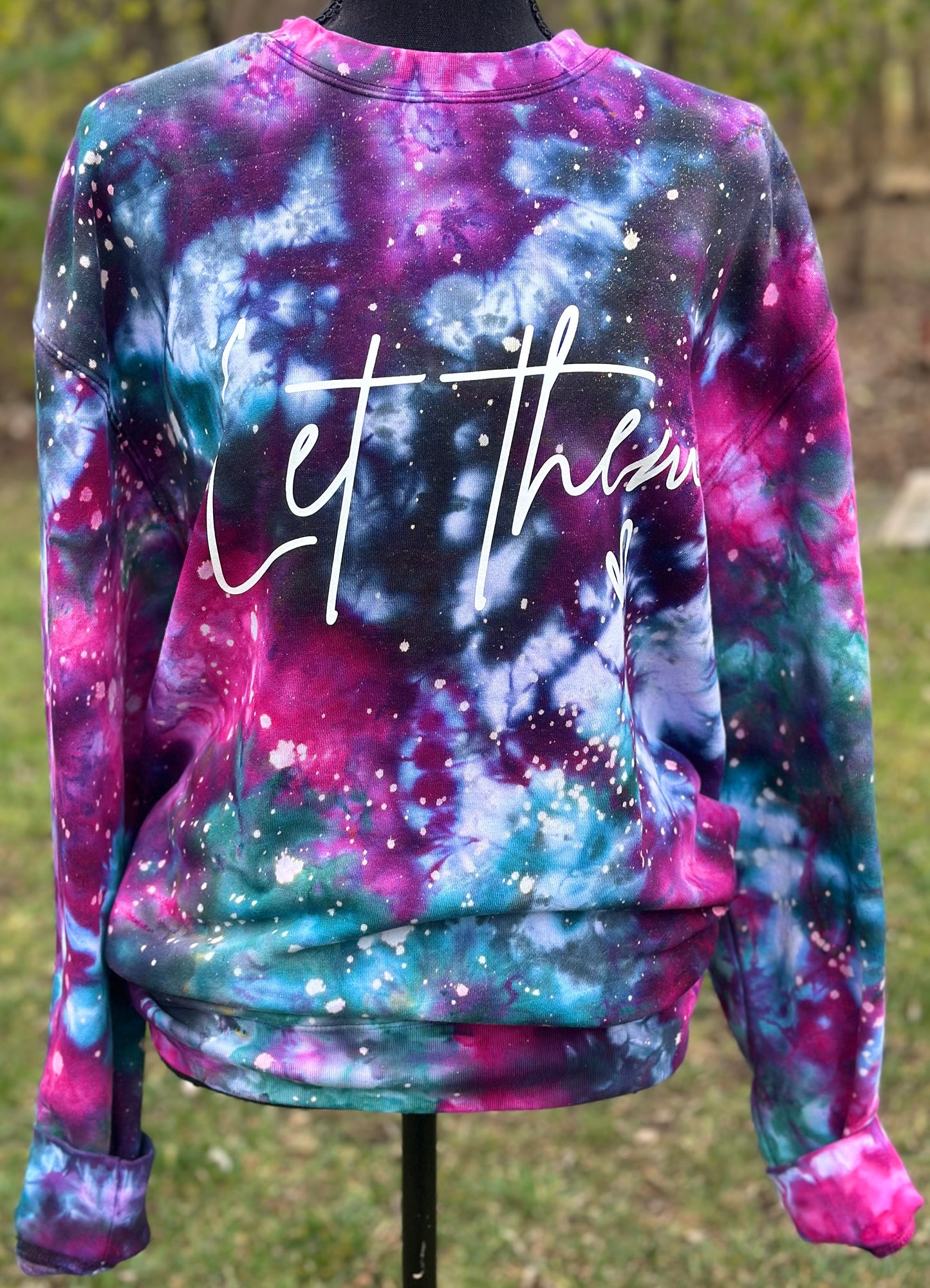let them tie-dye