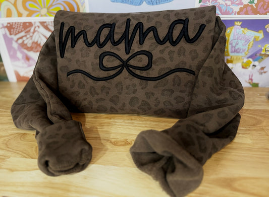 Embroidered leopard puff crewneck