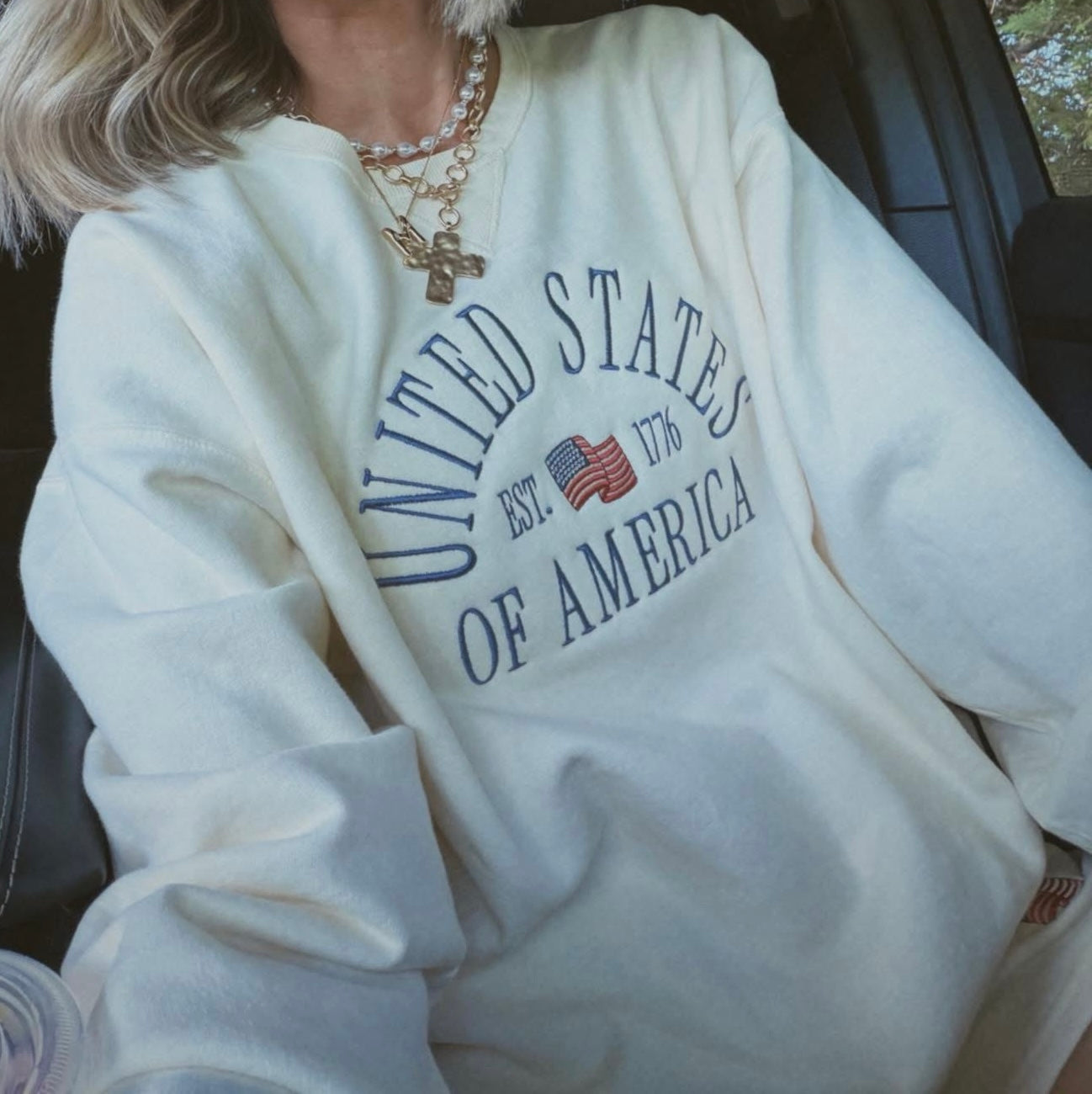 Embroidered United States crewneck