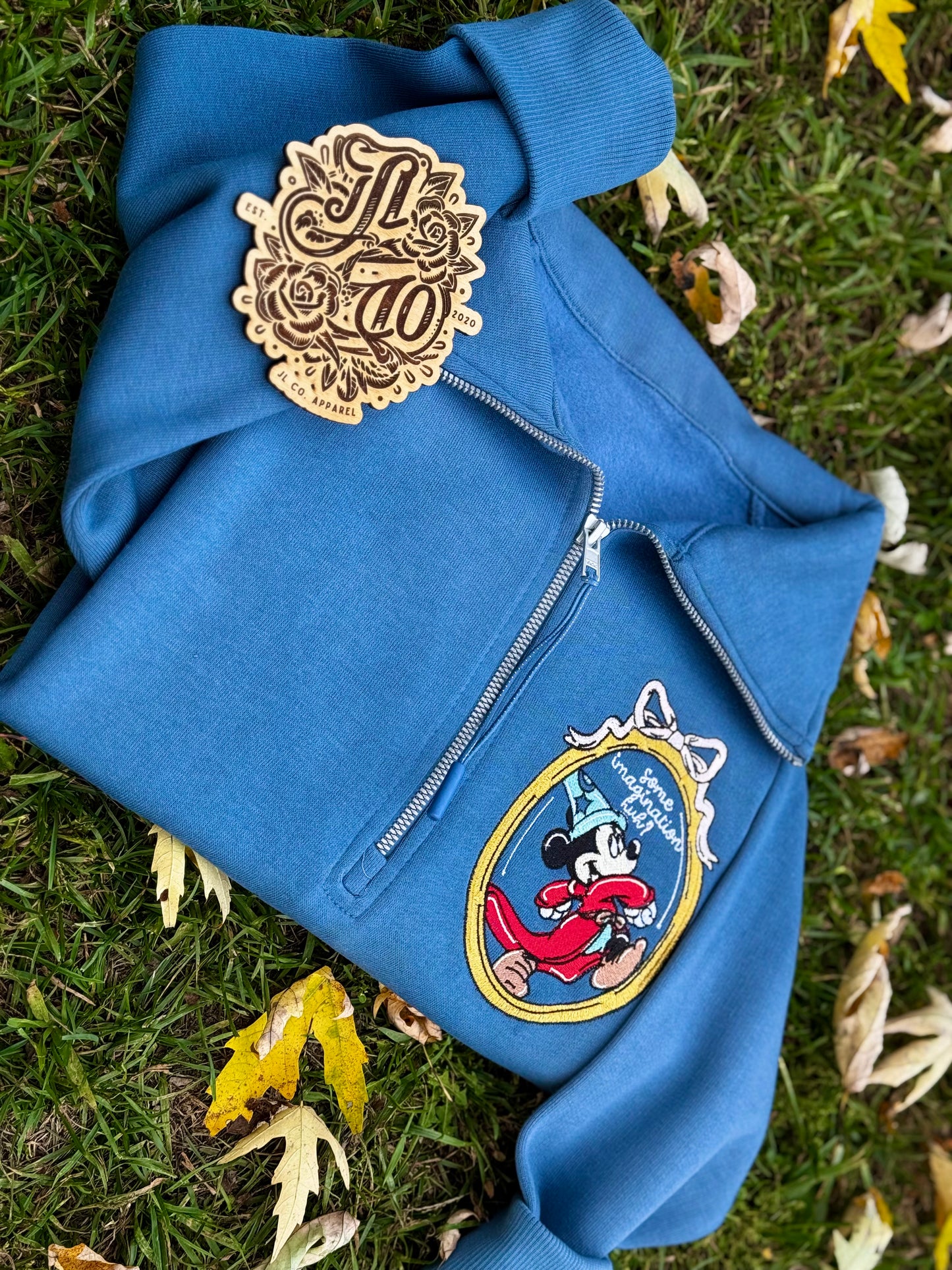 Embroidered imagination 1/4 zip