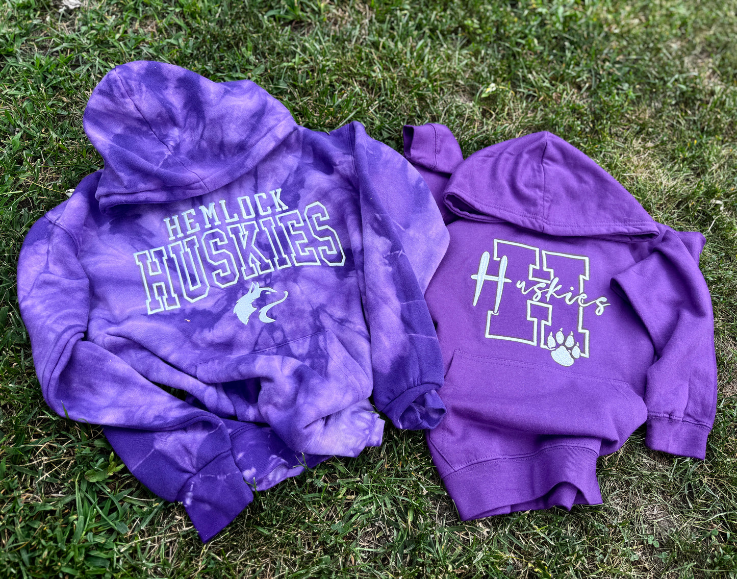 YOUTH-Huskies Embroidered Hoodie